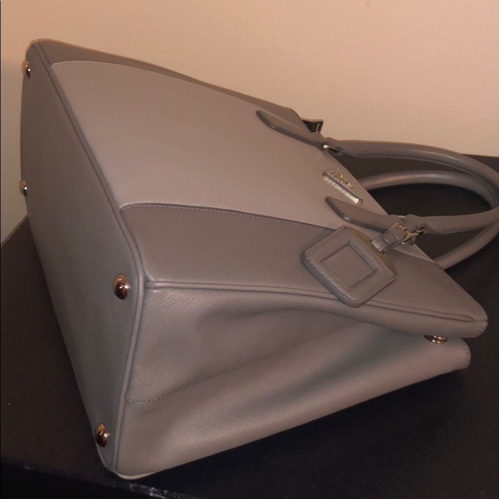 Rare Bicolor Prada Saffiano Tote Bag - Picture 6 of 8